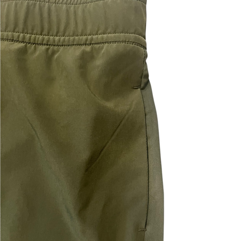 Eddie Bauer Olive Green Women's Skort Size XL - Picture 3 of 8